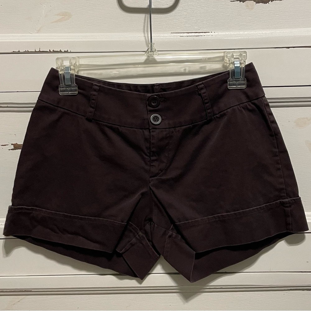 Ing chocolate brown dress shorts. Size small.